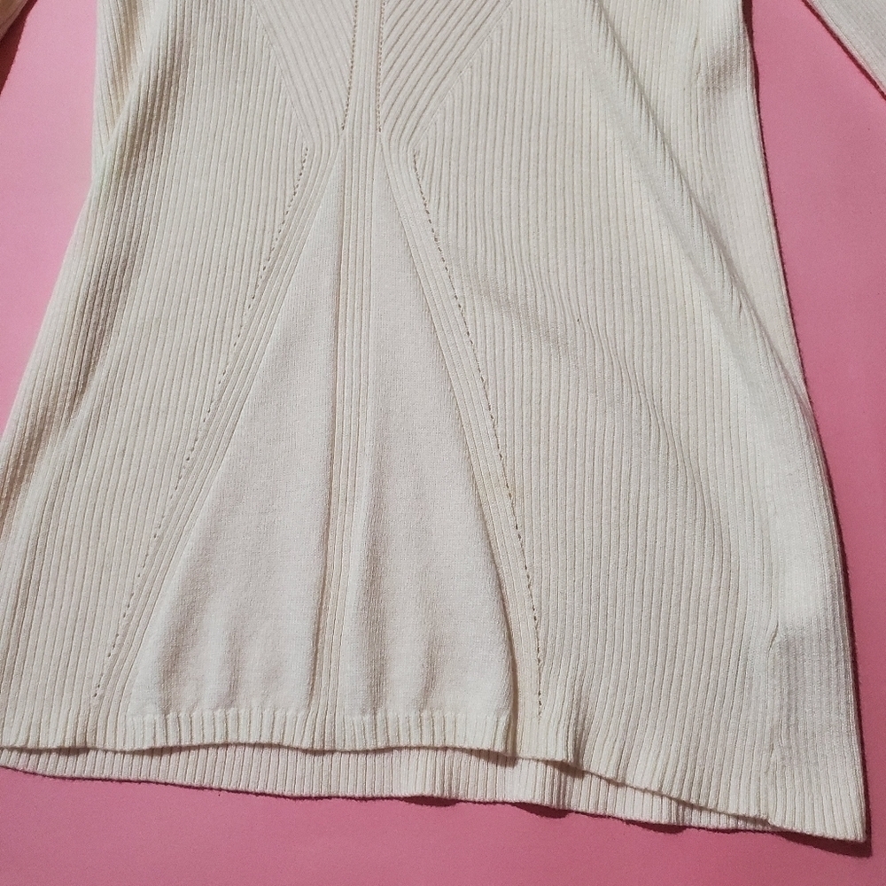 DKNY Jeans Off White Cream Ivory Knit V Neck Sweater - Picture 3 of 12
